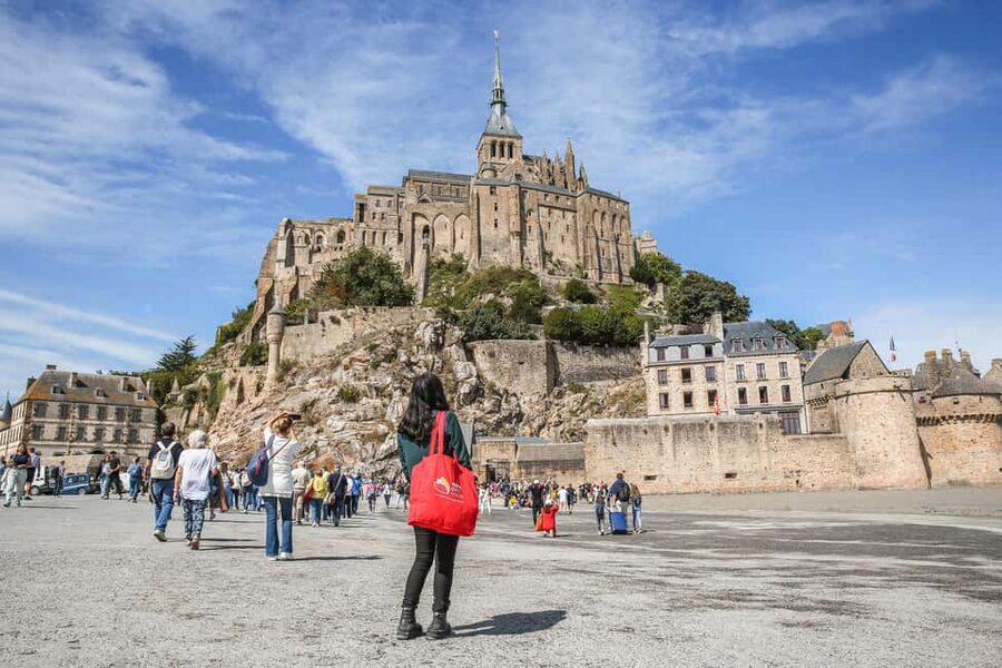 From Paris: Full-Day Mont Saint-Michel Guided Tour - Paris to Normandy by luxury coach, with real breaks