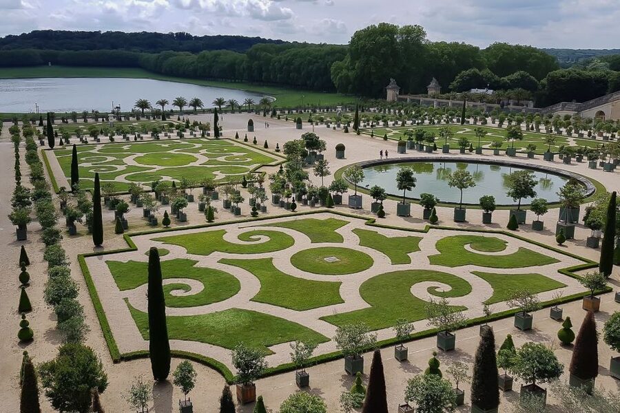 From Paris: Giverny and Versailles Private Full-Day Trip - Who this tour suits, and who should skip it