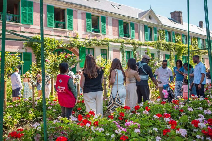 From Paris: Giverny Audio-Guided Tour - Timing and return to Paris: plan for a full evening
