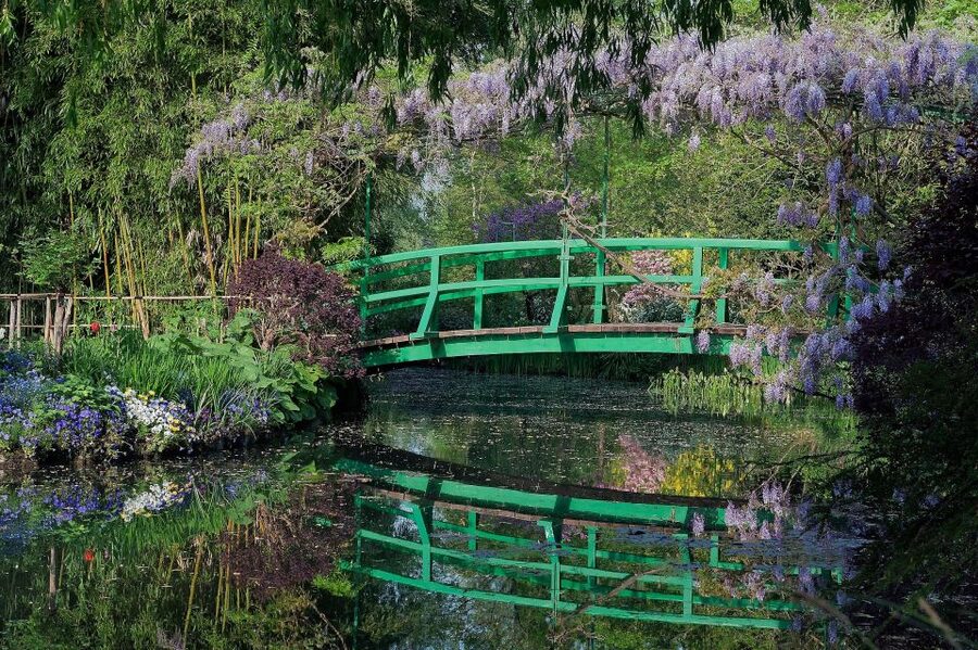 From Paris: Giverny & Monet’s House Skip-the-Line Tour - Crowds, Stairs, and Weather: How to Plan a Comfortable Half-Day