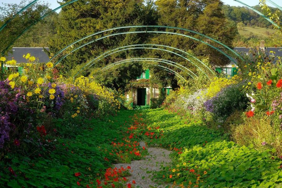 From Paris: Giverny & Monet’s House Skip-the-Line Tour - Price and Value: Is $222 Worth It for a 6-Hour Escape?