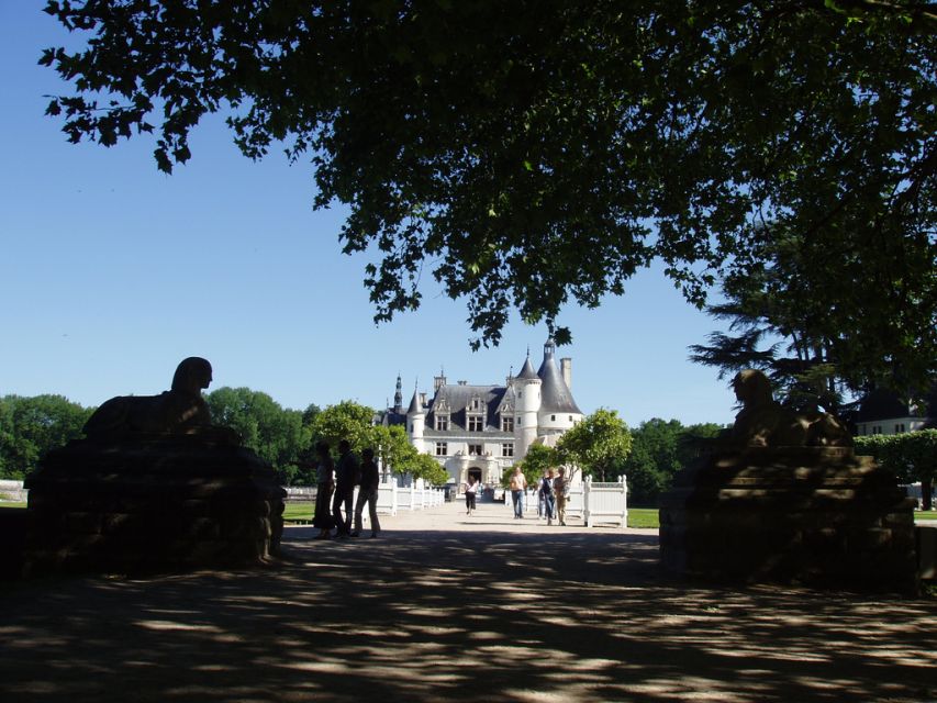 From Paris: Loire Valley Castles Full-Day Tour with Lunch - Price and value: $382 per person, what you are really paying for