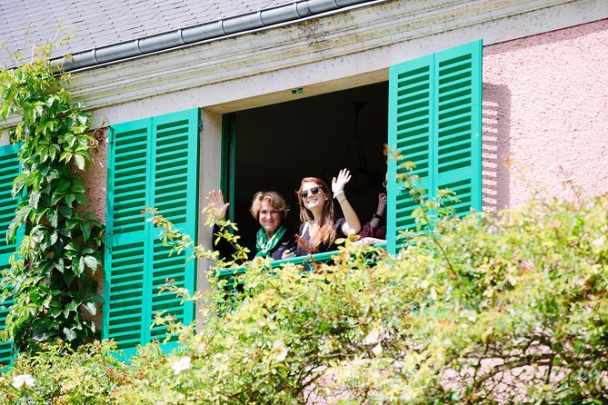 From Paris: Monet Gardens & Giverny Bike Tour with Picnic Stop - The Picnic Step That Makes This Tour Feel Like France