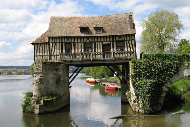 From Paris: Monet Gardens & Giverny Bike Tour with Picnic Stop - Meeting Point, Start Time, and Getting Set Up