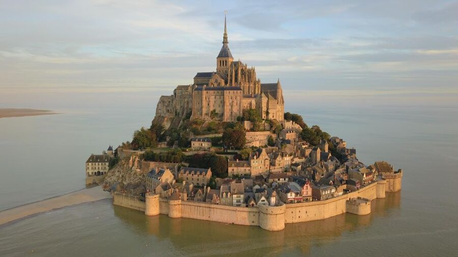 From Paris: Mont-Saint-Michel & Honfleur Private Day Tour - Private Pickup From Paris: Comfort and Less Hassle