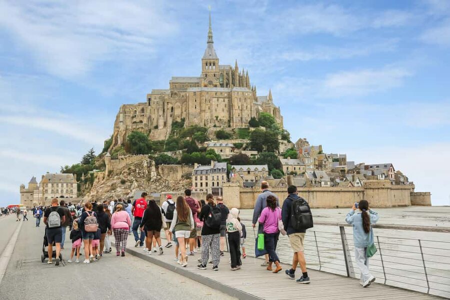 From Paris: Mont Saint-Michel Tour with Hotel Pickup Service - The road out of Paris: pickup, coach comfort, and what to expect