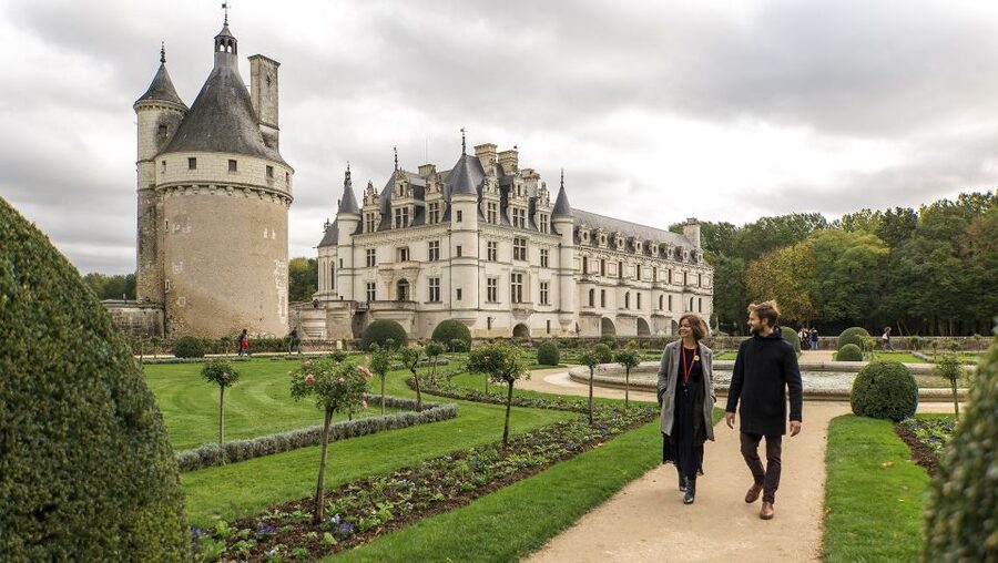 From Paris: Mont St Michel and Loire Valley 2 Day Tour - Overnight in Angers: what the 4-star hotel night buys you