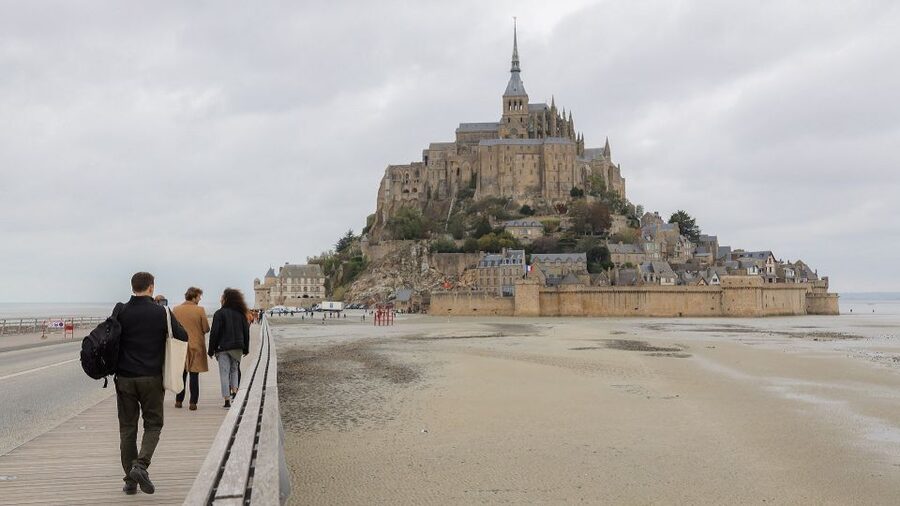 From Paris: Mont St Michel and Loire Valley 2 Day Tour - What to bring, and what to wear for comfort