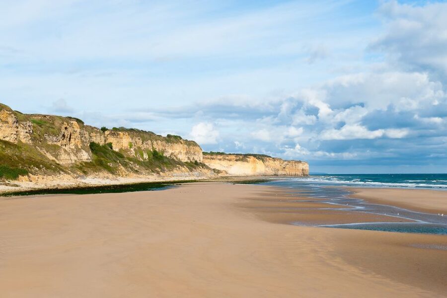 From Paris: Normandy Landing Beaches D-Day Tour by Minibus - Juno Beach and the guided Atlantic Wall remains