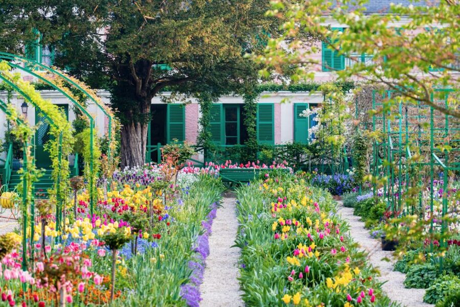 From Paris: Private Day Trip to Giverny and Auvers sur Oise - Quick hits before you go