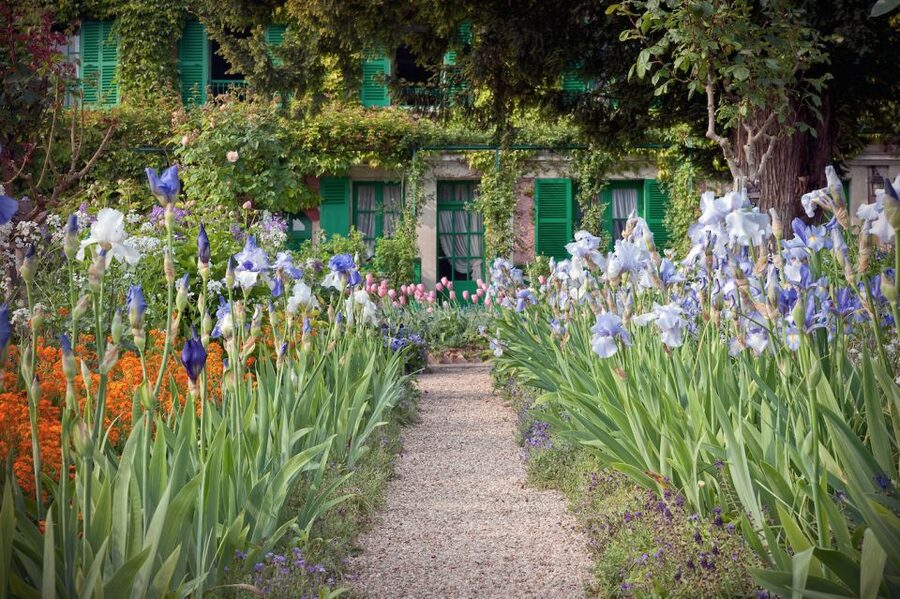 From Paris: Private Day Trip to Giverny and Auvers sur Oise - Price and logistics: what you’re paying for in this private format