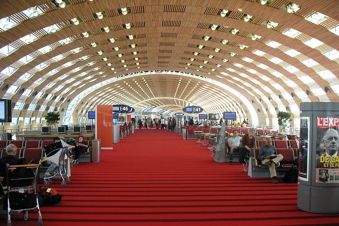 From Paris to CDG airport or From CDG airport to Paris (one way) - Meeting the Chauffeur at CDG Arrivals: Name Board Included
