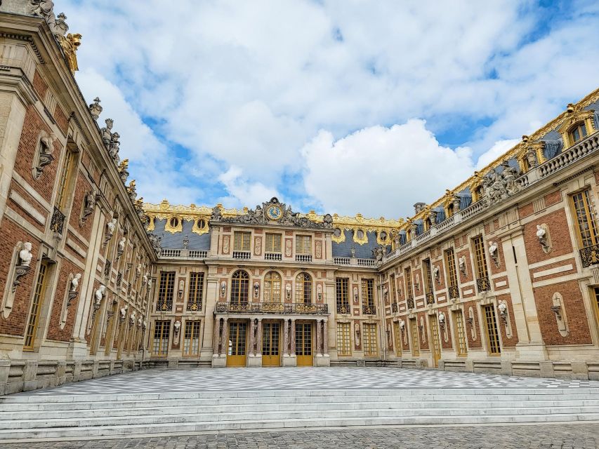 From Paris: Versailles Bike Tour with Gardens & Palace Entry - Price and value at about $131: what you get, what you pay extra
