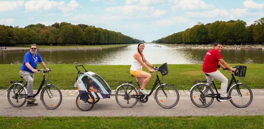 From Paris: Versailles Bike Tour with Gardens & Palace Entry - Riding the royal grounds by bike: what the “easy pace” really means