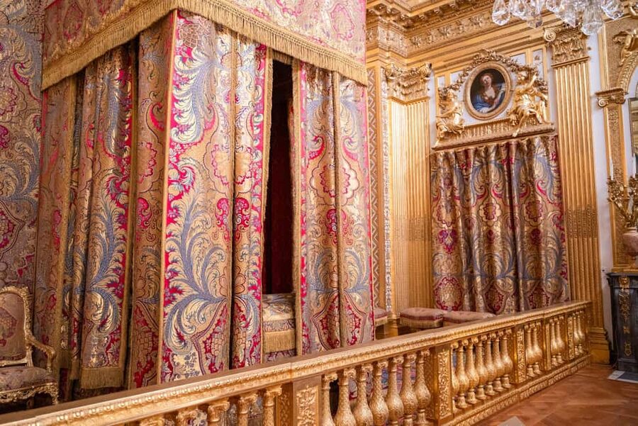 From Paris: Versailles Palace And Garden Tour with Transfers - Versailles gardens: the value of free time in a half-day plan