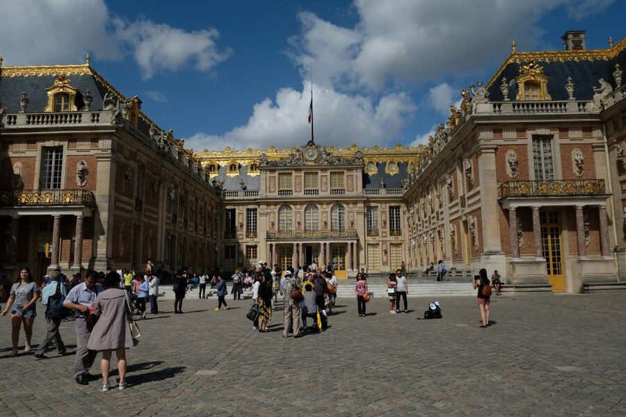 From Paris: Versailles Palace and Gardens Guided Day Trip - Small group size and headsets: why it feels calmer than a big bus tour