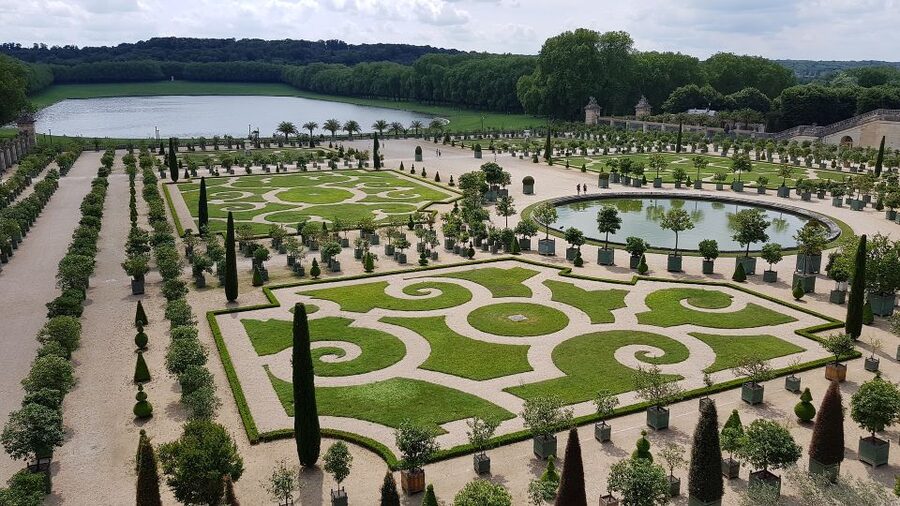 From Paris: Versailles Palace and Gardens Guided Experience - Key things you’ll notice right away
