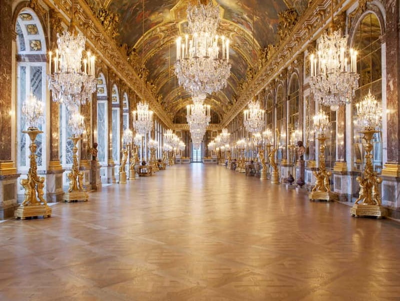 From Paris: Versailles Palace and Gardens with Transfer - Exploring André Le Notre’s gardens without losing the plot