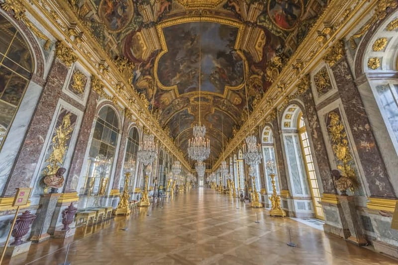 From Paris: Versailles Palace Guided Tour with Bus Transfers - Who this tour suits best, and who should think twice