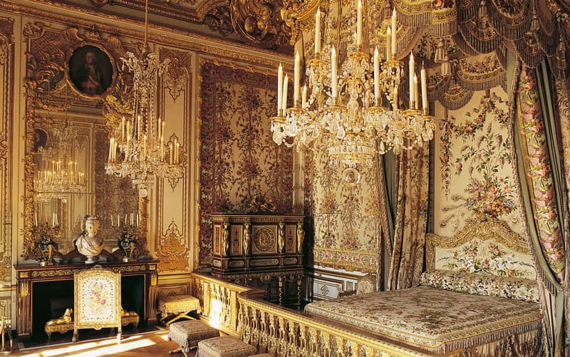From Paris: Versailles Palace Guided Tour with Bus Transfers - Small details that can make or break the day
