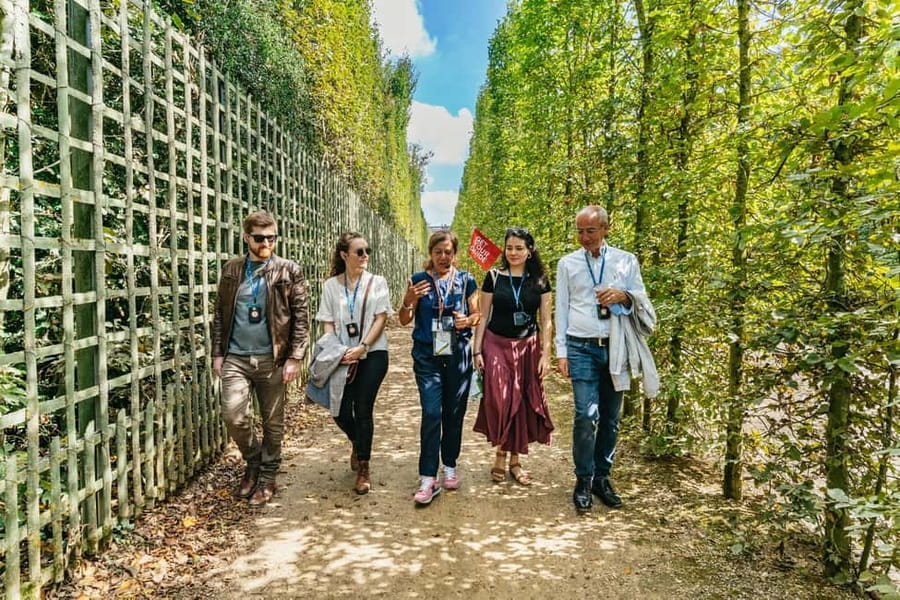 From Paris: Versailles Skip-the-Line Tour & Gardens Access - Meeting at 62 Avenue de Suffren: how to start without stress