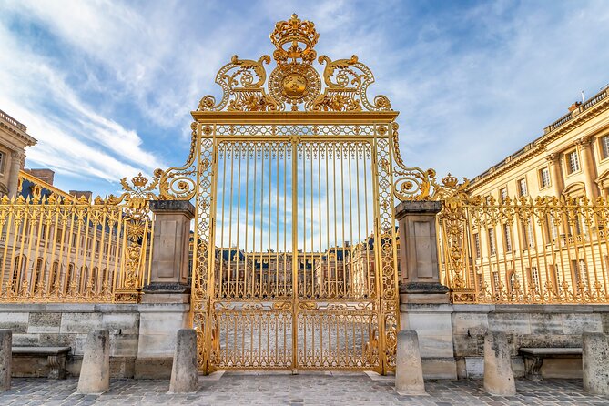 From Paris: Versailles Timed Entry Tickets & Gardens Access - Escort help, group size, and who you may meet