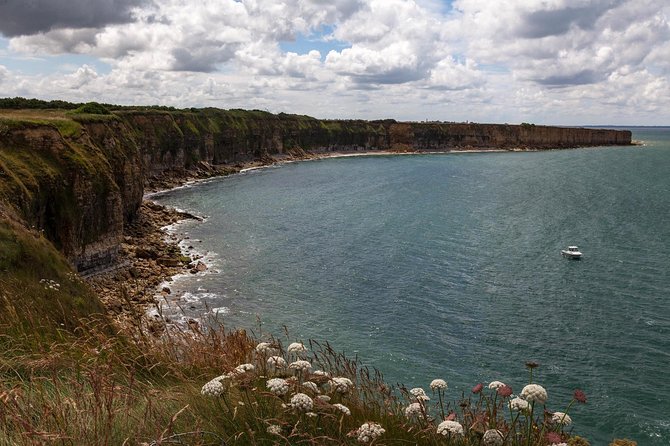 From Paris - WWII American Landing Beaches Discovery Private Tour - Pointe du Hoc, the cliff walk and the artillery mission