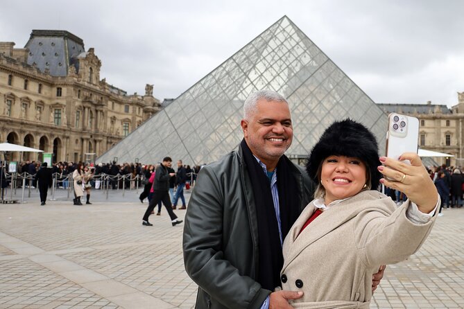 Full Day Private Tour of Paris in a Van with photoshoot included - Louvre Museum: see it, then decide if you want more time