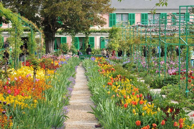 Giverny and Monet's Garden Half-Day Trip from Paris - Paris to Giverny, without the stress