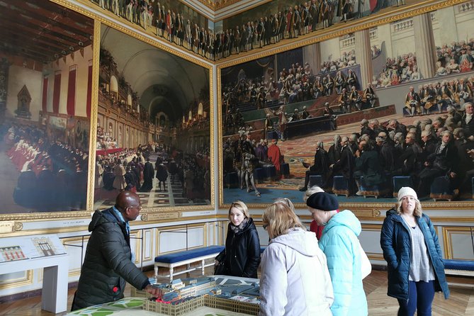 Giverny and Versailles Full-Day Private Guided Tour with Hotel Pickup - Who should book this private art-historian tour (and who might not)