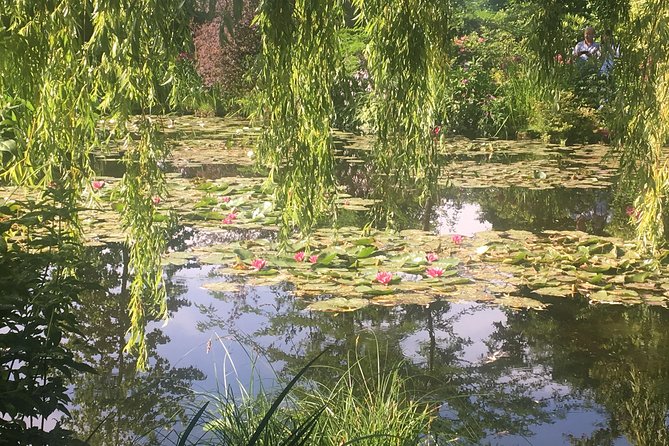 Giverny & Auvers sur Oise Private Day Trip with Monet & Van Gogh Tour from Paris - Switching from Monet to Van Gogh in Auvers: the change in mood is real