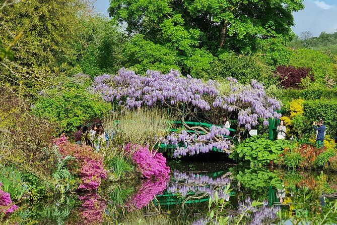Giverny Auvers Van Gogh Private Guided Day Tour from Paris - Giverny at Fondation Claude Monet, morning focus on gardens and home