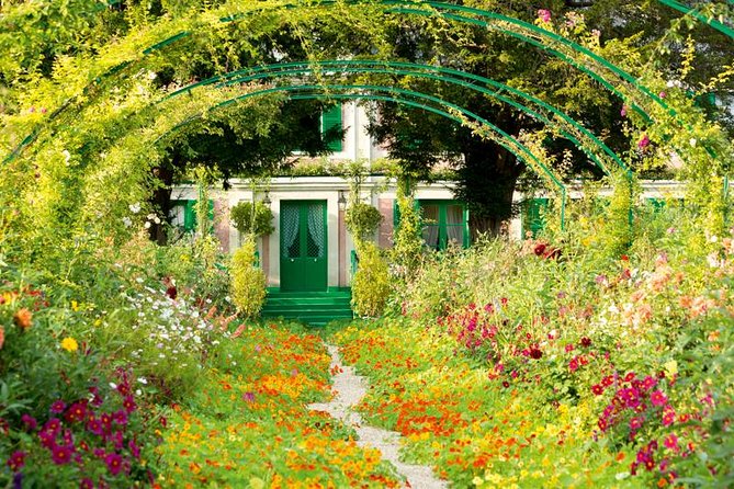 Giverny - Claude Monet's House & Gardens - Private Trip - Private Paris To Giverny By Electric SUV: What The Ride Feels Like