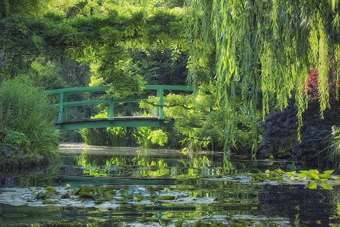 Giverny Half Day Guided Trip with Monet's House & Gardens from Paris by minivan - Japanese Bridge and the water-lily pond photo moment