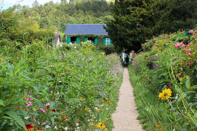 Giverny Monet's Home & Versailles Palace Day Trip from Paris - Key highlights to plan around