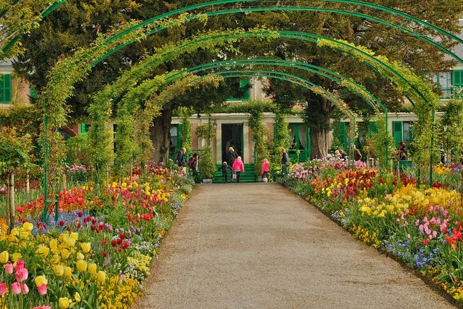Giverny Monet's House & Versailles Palace Private Day Trip from Paris - Stop 3: Versailles Palace Royal Apartments and the Hall of Mirrors