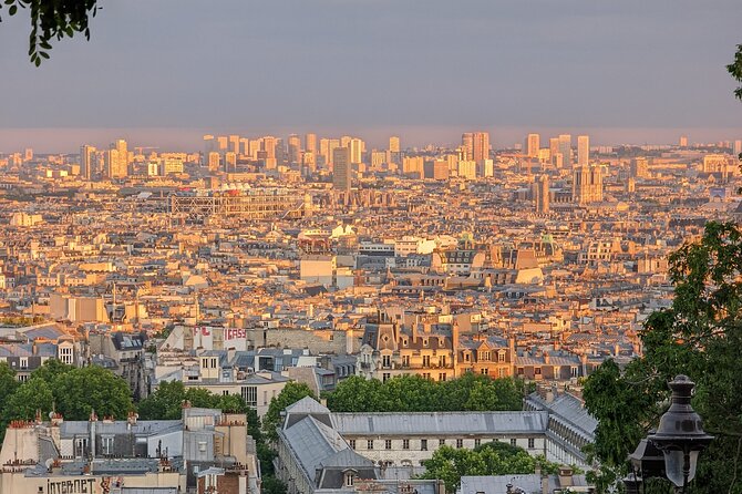 Guided and Private Tour of 3 hours through Paris aboard a Citroën 2cv - The 3-hour route: from Eiffel-area photos to the Marais