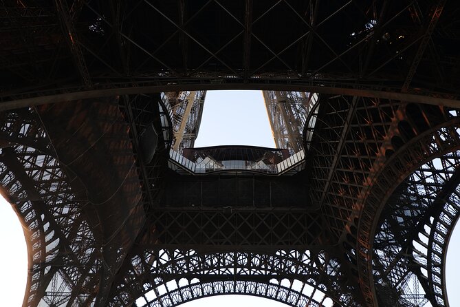 Guided Eiffel Tower Tour and Boat Cruise River Seine Sightseeing - Practical Tips for Photos, Timing, and Avoiding Stress