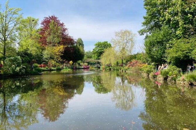 Half Day Giverny Monet's Gardens Tour - Giverny village time: a break from museum-mode