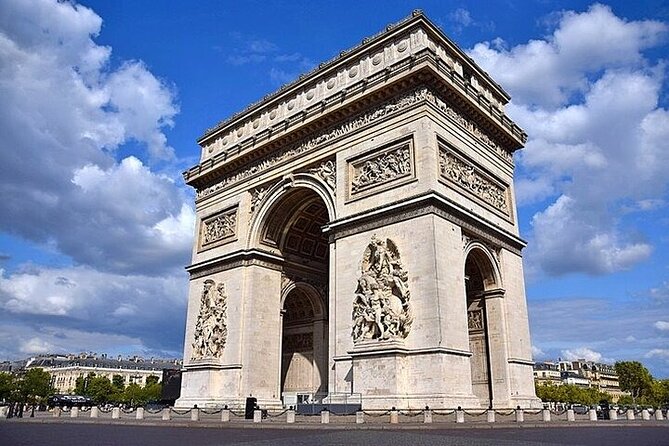 Half Day Paris Tour with Hotel pickup and drop - Is It a True Guided Tour, or a Private Ride?