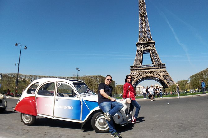 Half day trip in Paris in a vintage and convertible car with a Parisian - Why the Citroën 2CV makes Paris feel cinematic