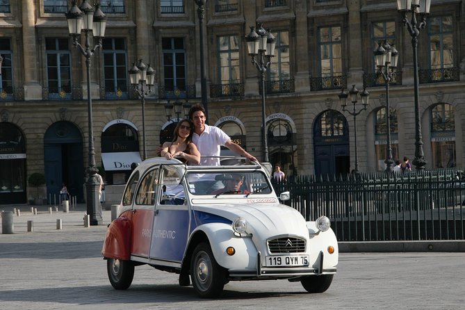 Half day trip in Paris in a vintage and convertible car with a Parisian - The on-board commentary that makes monuments feel less distant