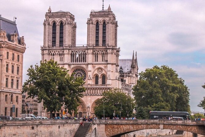 Half-day Walking tour with Fun Guide & Arc du Triomphe Tickets - A 4 to 5 Hour Highlights Loop That Actually Feels Doable