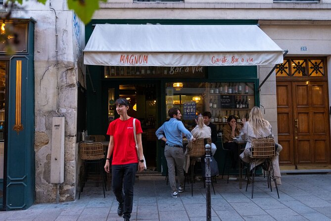 Hidden Paris: Explore Medieval Marais on a Walking Tour - Le Marais: the best-preserved medieval part of Paris, without the museum crowds