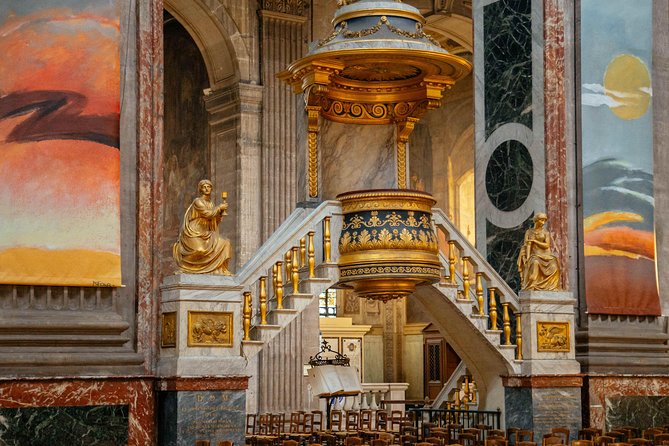 Highlights & Hidden Gems of Ile de Cité & the Left Bank: Private City Tour - Price and Value: Is $136.97 per Person a Fair Deal?