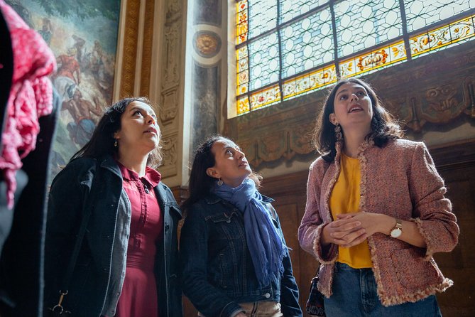 Highlights & Hidden Gems of Ile de Cité & the Left Bank: Private City Tour - Logistics That Matter: Meeting Point, Pace, and Getting There