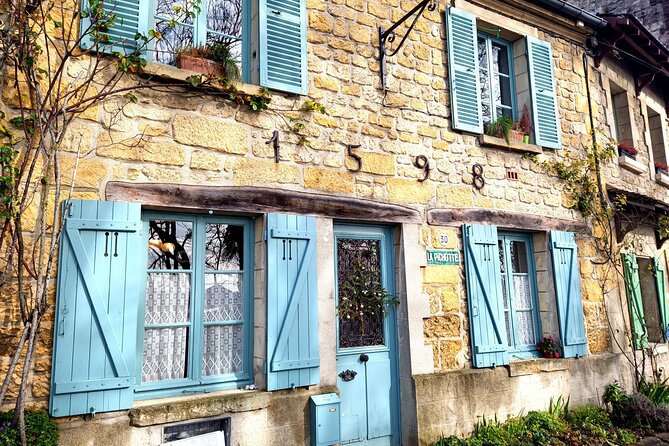 Hiking Adventure in Van Gogh's Footsteps with 6 miles walk - Chateau d’Auvers garden stop: a timed break, no museum ticket