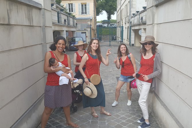 Historical treasure hunt in the city of Versailles - The core game: Cluedo-style logic with eight major suspects