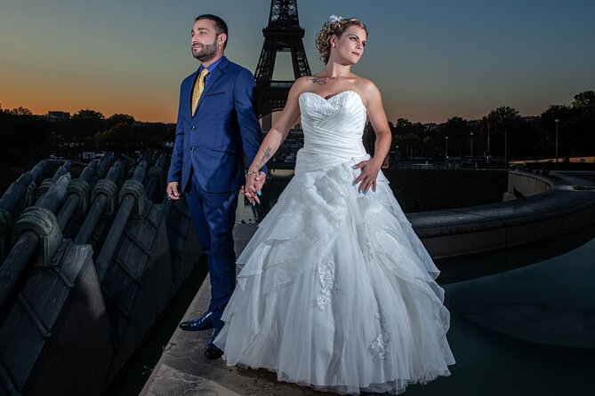 Iconic Portraits in an Exclusive Photoshoot at the Eiffel Tower - Stop 1 details: getting the Eiffel Tower as the clear subject