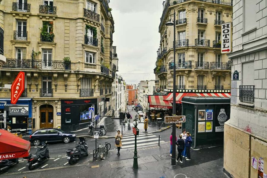 Île de la Cité: A Private Tour of Paris' Most Famous Monuments - Conciergerie and the Justice District, Short Stops With Long Meanings